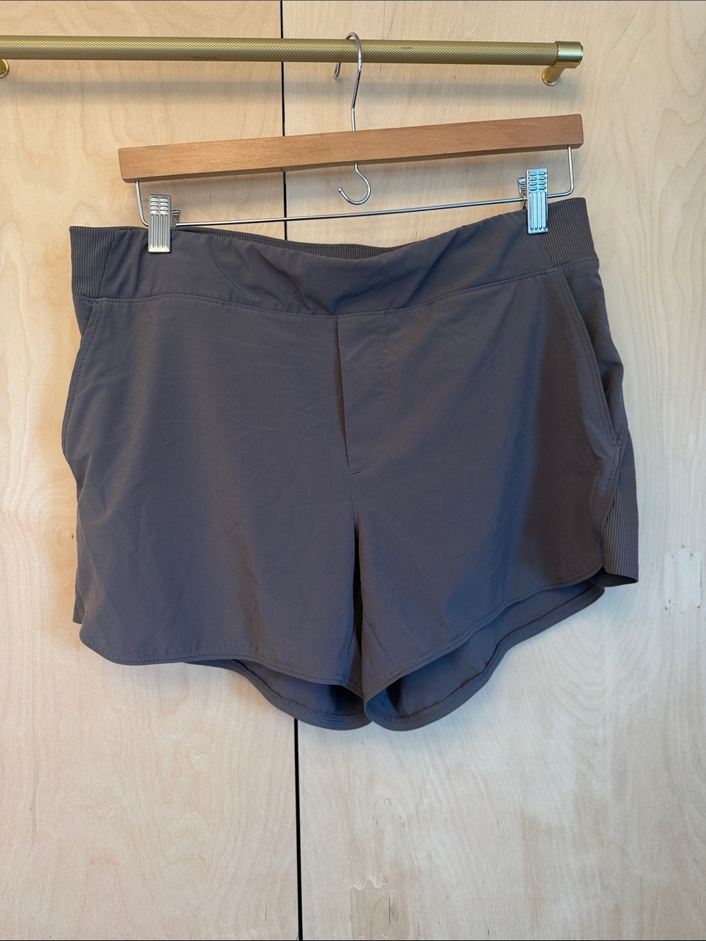 Athleta Gray Women's Athletic Shorts